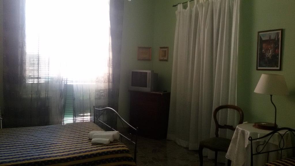 Aci B&B Acireale Eksteriør billede